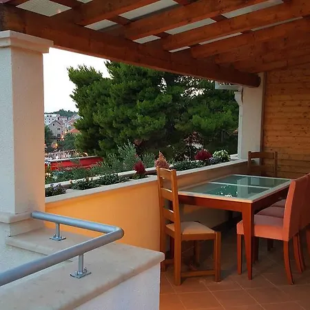 Nautica (adults Only) Hostel Bol